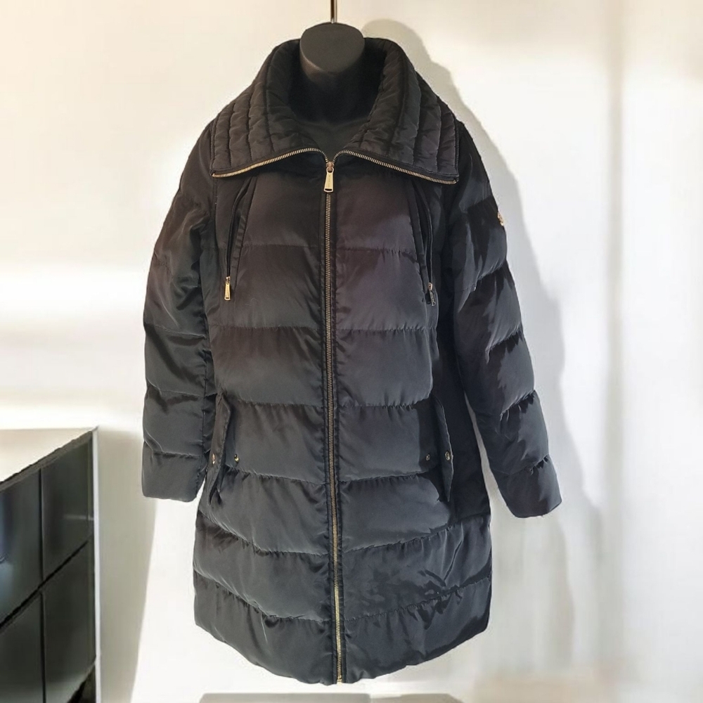 Michael Kors Woman's Winter Down Jacket Size Small length Mid Thigh